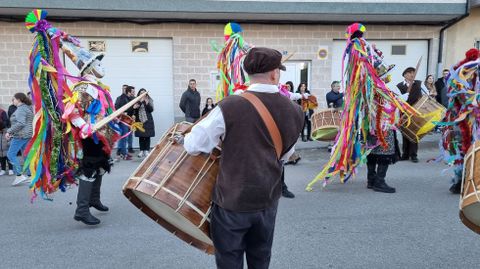 Viana acoge la mayor mascarada de la Pennsula Ibrica.El folin de Buxn (O Bolo) en el desfile.