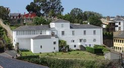 Capilla y Pazo de Guimar�n, en Ribadeo