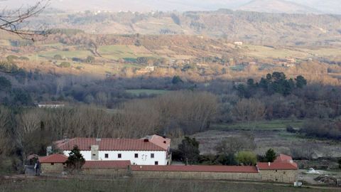 Vista del pazo, convertido en museo provincial, y de la finca anexa