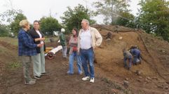 Visita institucional a los trabajos en marcha en el castro de Montes Claros 