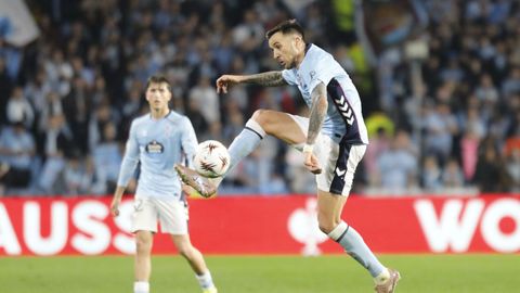 Mat&iacute;as Vecino jug&oacute; ante el PAO su segundo partido como titular, se estren&oacute; en la Europa League y demostr&oacute; que tiene oficio.
