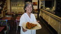 En Ourense es posible recurrir a opciones veganas y vegetarianas en varios locales. En la imagen, Teresa Fenollosa en Shangri-la