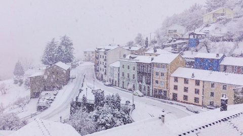 Espectacular nevada en Santa Eulalia de Oscos