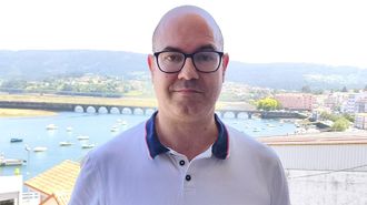�ngel Rodr�guez naci� en Ourense y vive desde hace tres d�cadas en Pontedeume