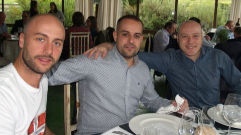 Humberto Loureiro (derecha) junto a Bruno Lovelle, miembros del panel de cata de Ribeira Sacra