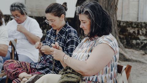 El d�a de tejer en p�blico se celebr� por tercer a�o en Allariz.