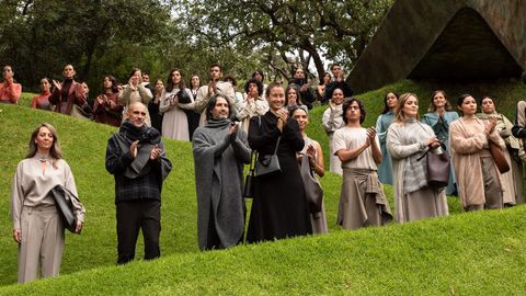 Desfile de Adolfo Domnguez en el parque Quetzalcalt en Mxico DF