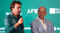 Fernando Alonso y Adrian Newey en su presentacin con Aston Martin