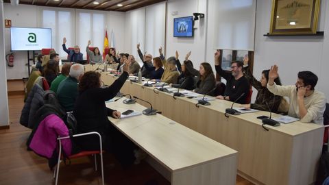 La corporaci�n de Ames aprob� el listado de obras del plan provincial en una sesi�n plenaria extraordinaria