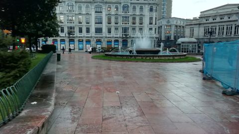 La plaza de La Escandalera, sin los bancos