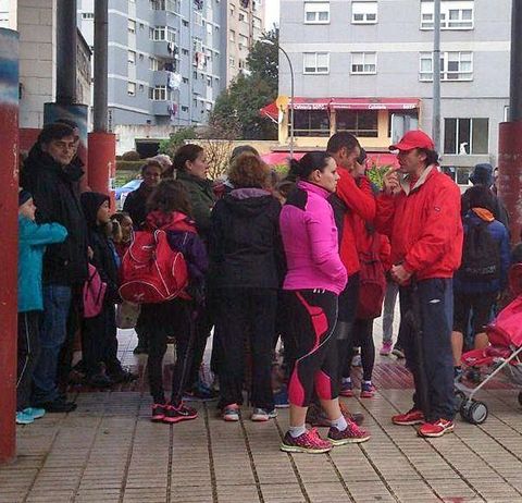 Padres y deportistas se encontraron las pistas cerradas ayer.