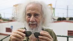 Xaqu�n Mar�n, fotografiado onde en Perl�o, en Fene