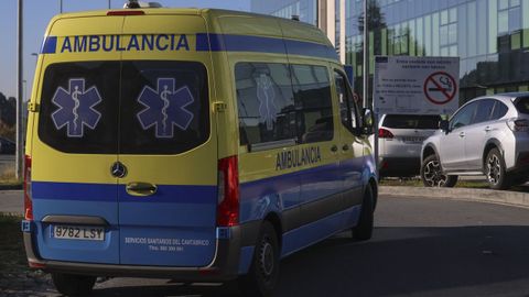 La víctima tuvo que ser trasladada en ambulancia a un centro hospitalario para recibir asistencia médica.