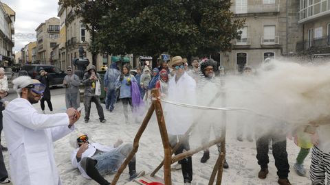 El entroido comenz ayer en Xinzo y pronto se instalar la propaganda electoral en las calles.