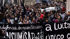La marcha en contra del desalojo de A Insumisa
