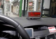 Tax�metro en un veh�culo de Carballo, aparato que ahora la Xunta obliga a que haya en todos. 