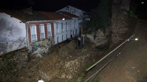 El derrumbe fue un domingo a las ocho de la tarde. Este es el aspecto que presentaba la zona poco despu�s