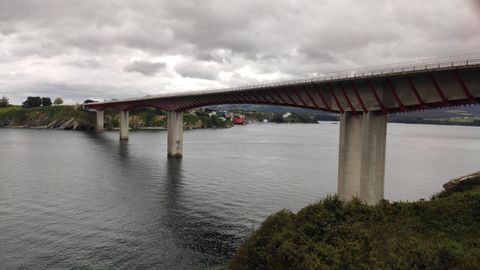 R�a del Eo, l�mite entre Asturias y Galicia, desde Ribadeo