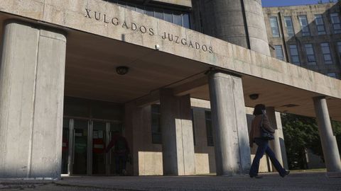 La sede de los juzgados de Santiago, en Fontias