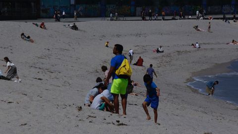 Disfrutando del paseo mar�timo y de la playa en A Coru�a