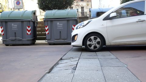 DESTROZOS Y DENUNCIAS EN LA CALLE ROMERO ORTIZ