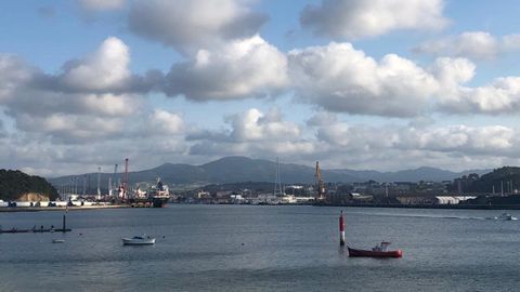 Charca de Zelu�n, en la R�a de Avil�s