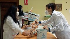 Entrega de alimentos a la asociaci�n Albores, una de las entidades de servicios sociales que trabajan en el municipio