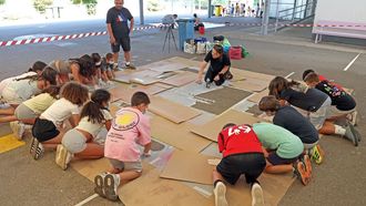 Alumnos do CEIP Castelao de Rianxo participaron no proxecto �A vila do ma�� da arquitecta Sandra Gonz�lez
