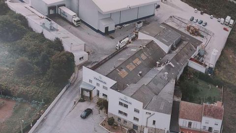 Antiguas instalaciones de Congalsa en De�n Peque�o, Ribeira.