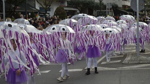 Desfile de entroido de Barbad�s por las calles de A Valenz�