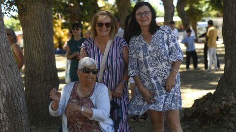 Ambiente en las fiestas de Castro de Ribeiras de Lea.