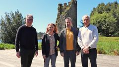 El equipo de gobierno, con Ibuprofeno Teatro