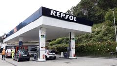 Gasolinera de Magazos, con eucaliptos cerca