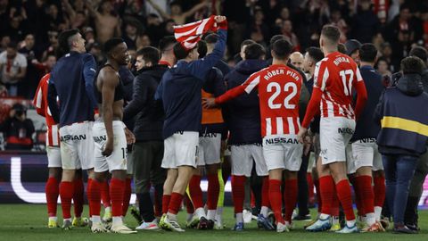 Derbi asturiano entre el Real Sporting de Gijon y el Real Oviedo en El Molin�n