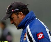 Miguel �ngel Lotina lleva meses intentando cobrar el dinero que el Deportivo le adeuda.