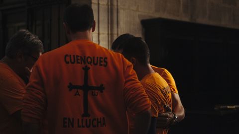 Trabajadores de Vesuvius, encerrados en la Catedral de Oviedo