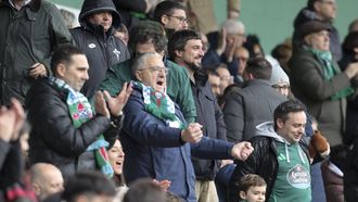 Aficionados del Racing en A Malata. 
