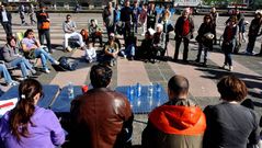 Asamblea de los indignados, ayer, en la plaza de Armas
