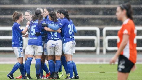 Las jugadoras celebran un tanto ante el Parquesol