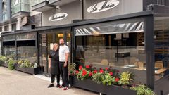 Una referencia de cocina tradicional que este a�o cumple tres decenios, La Mas�a, reabri� en Vio�o con nueva gerencia, retoques en el logotipo, y la misma cocinera de siempre, Bego�a Mac�a, que mantiene las recetas gracias al empe�o de Jos� Mui�os, que antes fue cliente.