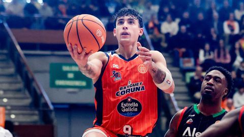 Caio Pacheco, durante el partido del Leyma contra el Cantabria en el Coliseum.