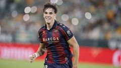 Carlos Esp�, con el Levante