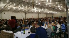 La Asociaci�n Santiago Ap�stol de S�samo organiz� la cena.