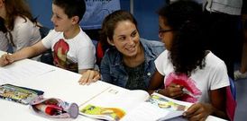 La edila Mar�a Castelao visit� en A Trisca a los participante en el programa Alternativa Activa.