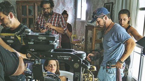 El director JK �lvarez y Macarena G�mez, en el rodaje del cortometraje 'Quiero contarte algo'