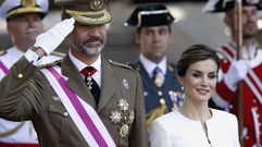 Felipe VI ha presidido por primera vez como rey el D�a de las Fuerzas Armadas