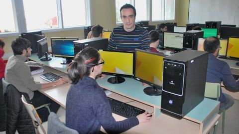 Estudiantes de un ciclo de informtica en el instituto A Pinguela, de Monforte