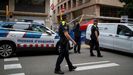 Los Mossos d'Esquadra presentes en el escenario del crimen que tuvo lugar este mi�rcoles en la calle Balmes