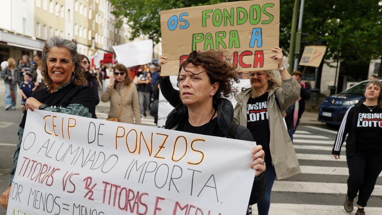 La comunidad educativa de Ferrolterra toma las calles para exigir un «ensino público de calidade»