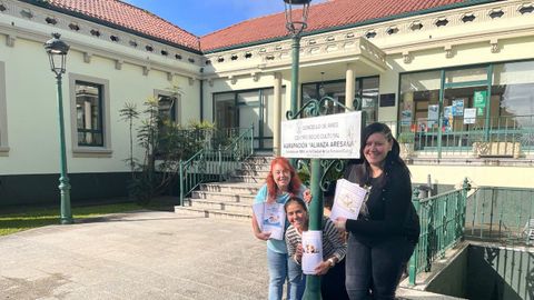 O equipo da biblioteca de Ares co novo recoecemento